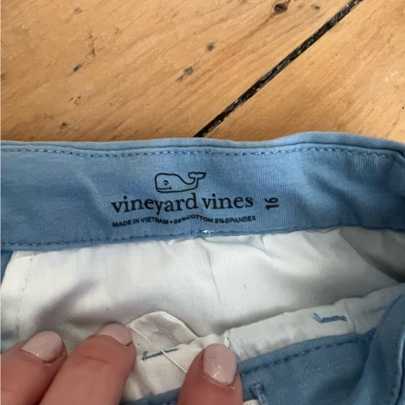 Vineyard Vines classic trouser short - Picture 2 of 5